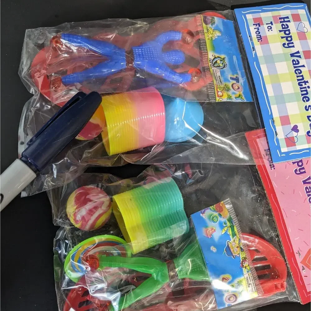 Kids Toys Striped Sunglasses Slinky Ball Top Figure
